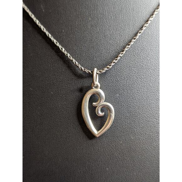 Signed James Avery 925 Sterling Silver 'A Mother's Love' Heart Pendant Necklace - Picture 8 of 10